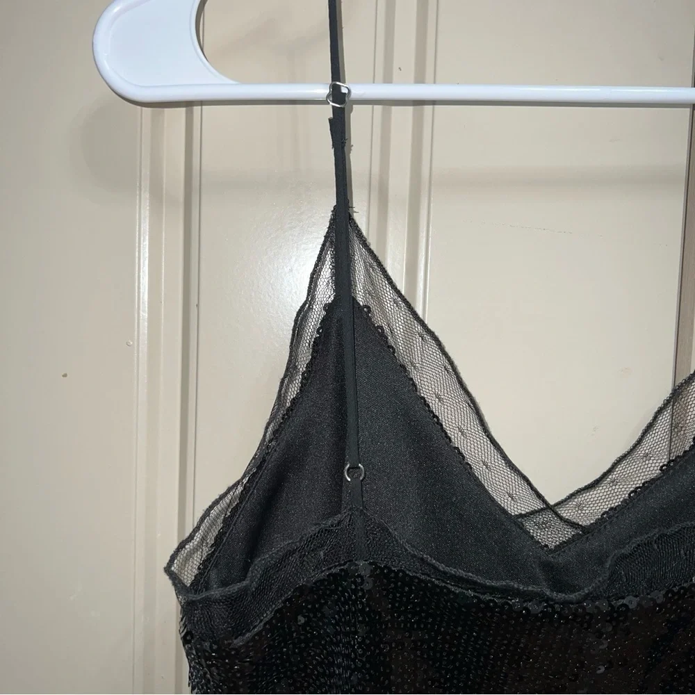Forever 21 Black Sequin and Tulle V-Neck Spaghetti Strap Crop Top Camisole Sz S - Picture 6 of 11